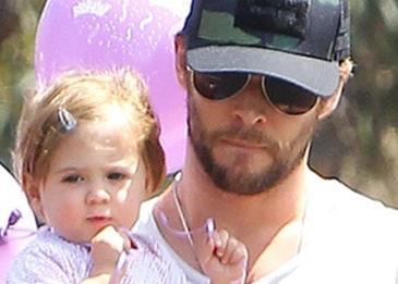 هؤلاء المشاهير يجعلون حياة الأبوة تبدو أنيقة للغاية ... ما رأيكمظ